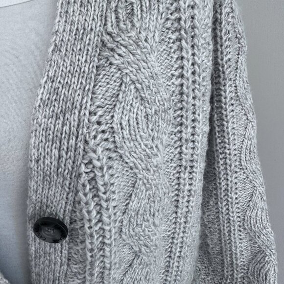 Women’s Cable Knit Cardigan sz M - Gray - Picture 2 of 13